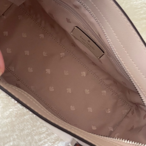 KM218_301 Kate spade purse